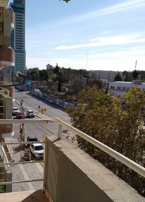 شقة Neuquén  في Dpto Con Balcon, Muy Buena Ubicacion المظهر الخارجي الصورة